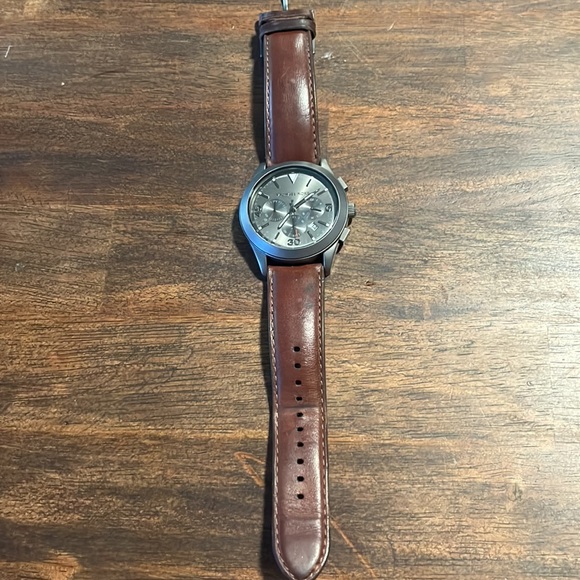 Men’s Michael Kors Watch - Picture 2 of 2